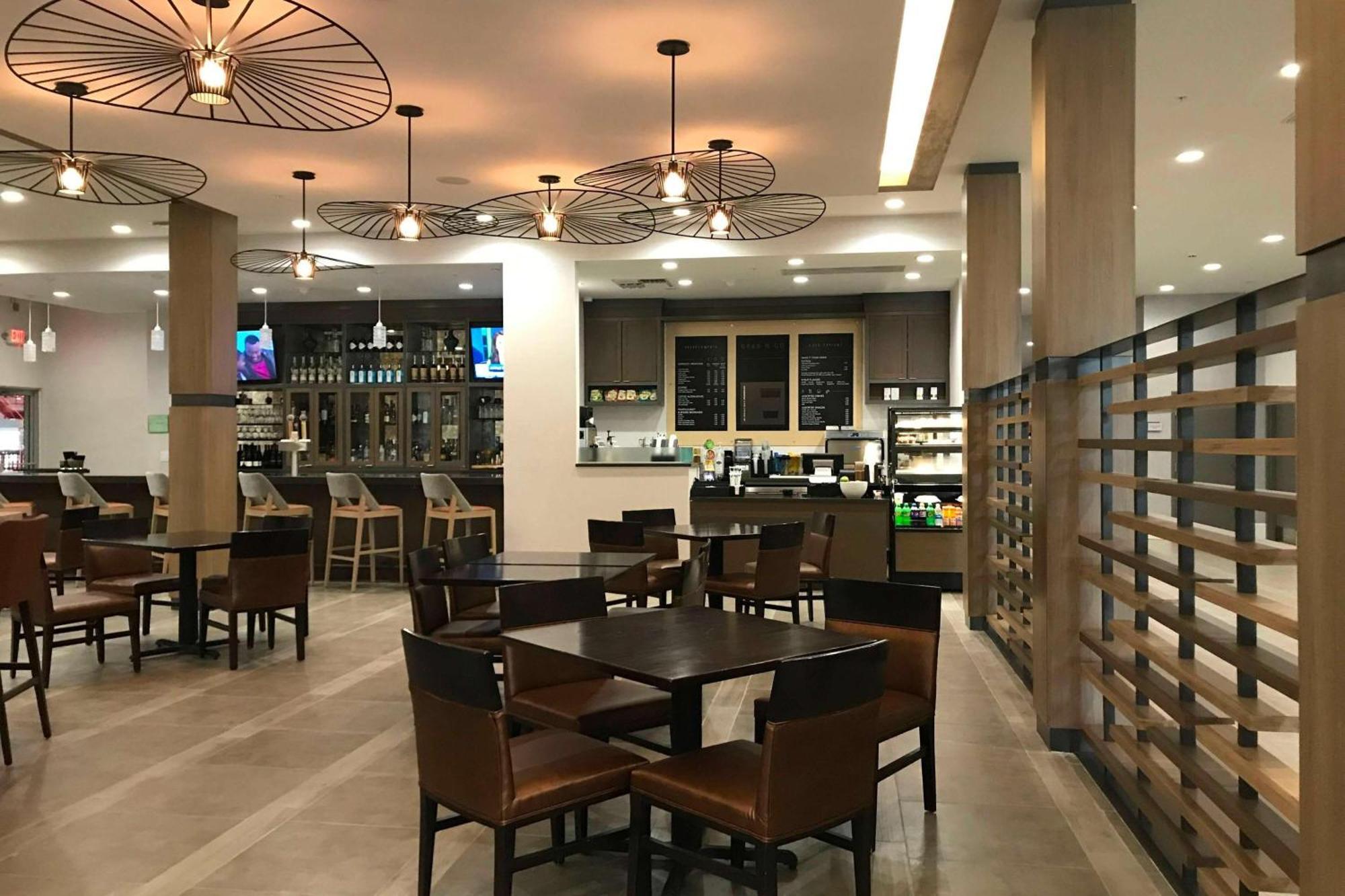 Kentwood Sonesta Hotel Grand Rapids Airport מראה חיצוני תמונה