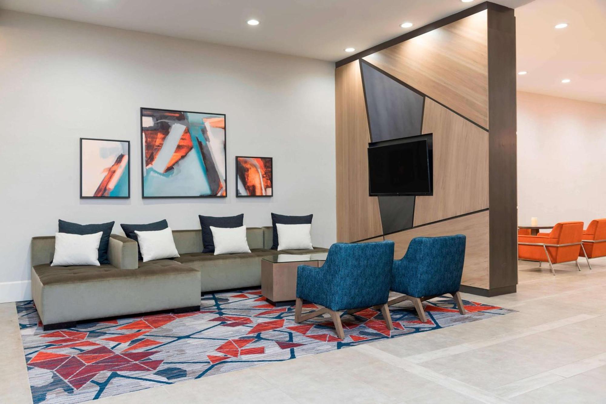 Kentwood Sonesta Hotel Grand Rapids Airport מראה חיצוני תמונה